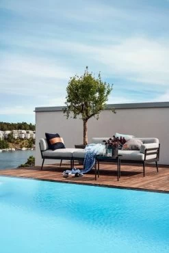 Anholt Sofa -Urban Im Freien ANHOLT SOFA LOUNGE CHAIR SALTO LOUNGE TABLE