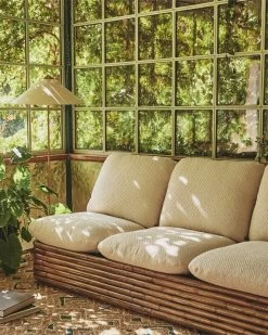 Gubi Bohemian 72 Sofa, Rattan – Diagonal Boucle 007 11 Gubi Bohemian 72 Sofa, Rattan – Diagonal Boucle 007 -Urban Im Freien Bohemian feed post3