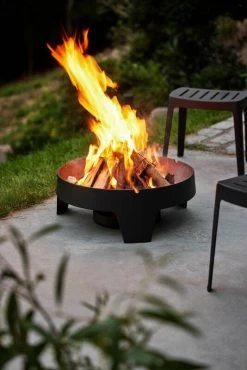 Ember Feuerschale, Klein, Schwarz -Urban Im Freien Ember fire pit 3 1600px