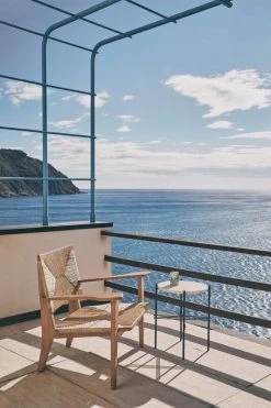 Gubi F-Chair Outdoor Loungesessel, Natur, Teakholz -Urban Im Freien GUBI Gubi Goes Al Fresco TS F Chair