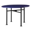 Gubi Carmel Couchtisch, 60 X 60 cm, Schwarz Seidenmatt - Pazifikblau -Urban Im Freien Gubi 2023 F3Q Carmel Small 60x60 Pacific Blue