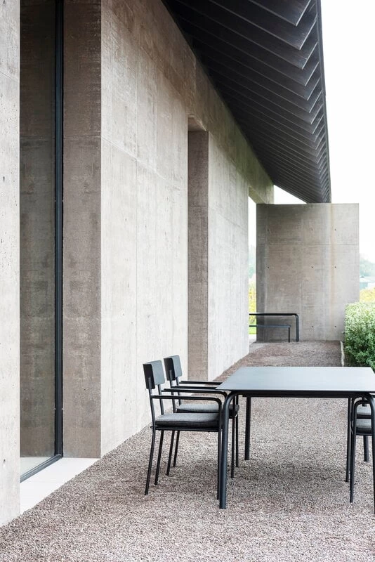 Serax August Esstisch, 170 x 90 cm, Schwarz 6 Serax August Esstisch, 170 x 90 cm, Schwarz – Bild 4