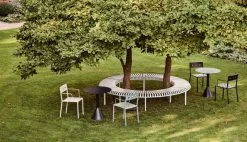 Hay Palissade Park Bank, Himmelgrau -Urban Im Freien Palissade Park Bench sky grey Balcony Armchair chalk beige Balcony Armchair desert green Palissade Cone Table anthracite