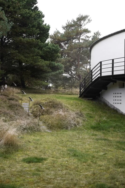 Louis Poulsen AJ Garden Wegeleuchte, Lang, 3000 K, Verankerung Mit Adapter 8 Louis Poulsen AJ Garden Wegeleuchte, Lang, 3000 K, Verankerung Mit Adapter – Bild 6