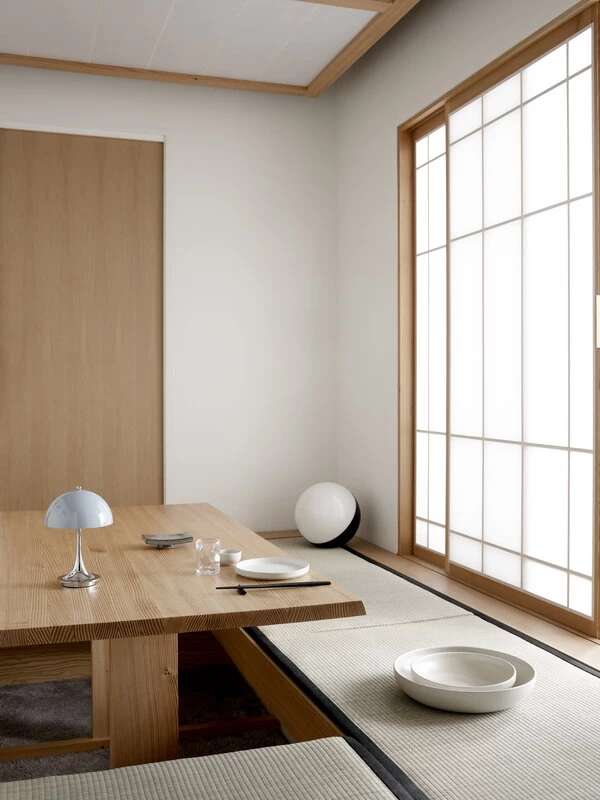 Louis Poulsen Panthella Portable V2 Tischleuchte, Opalgrau 4 Louis Poulsen Panthella Portable V2 Tischleuchte, Opalgrau – Bild 2